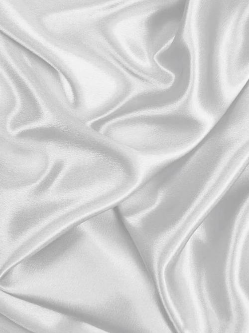 摄影仰视构图怎么突出主体？怎么拍人好看