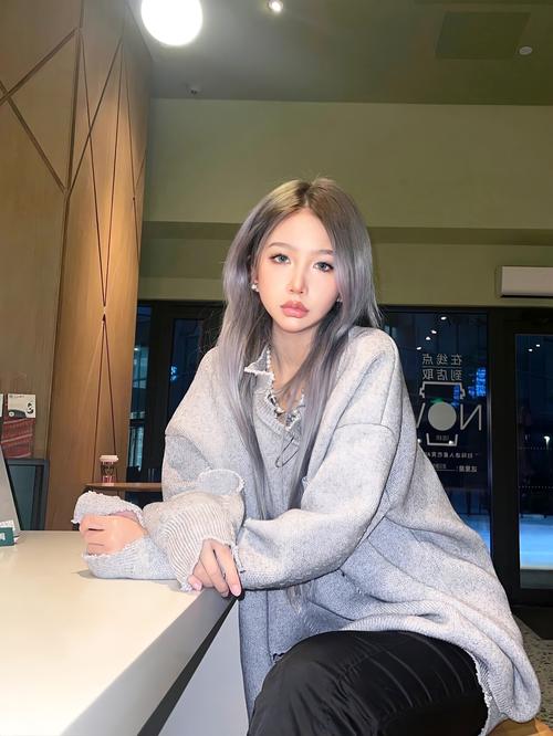 拍照姿势酷女孩怎么摆？加什么滤镜