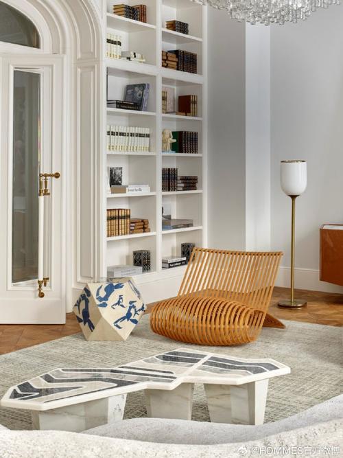 结合家具群组布置实现散点构图