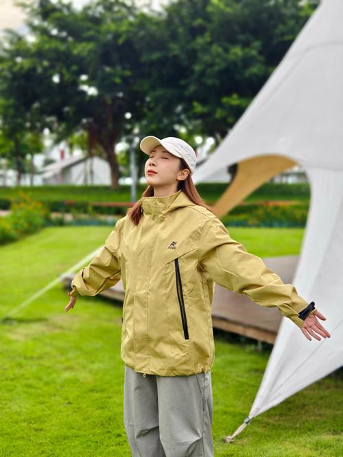 户外拍照怎么穿搭？怎么搭配颜色