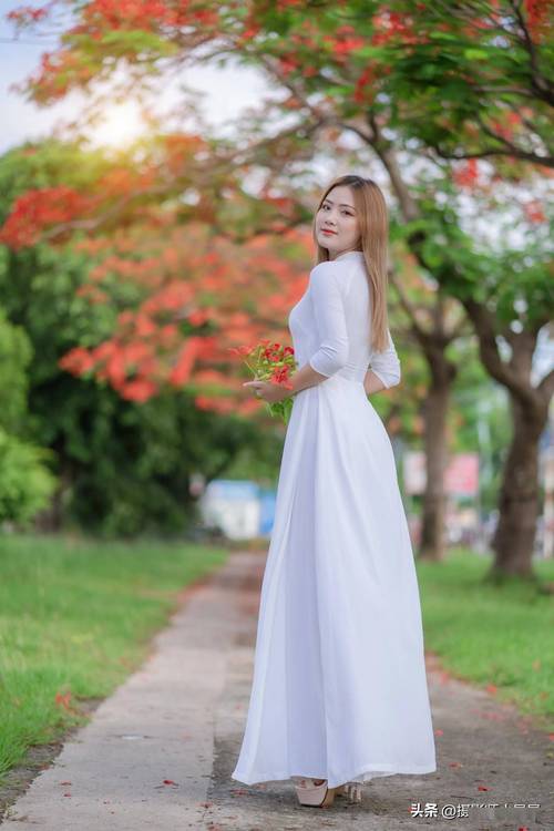 自拍的技巧和角度图解，pose怎么摆好看