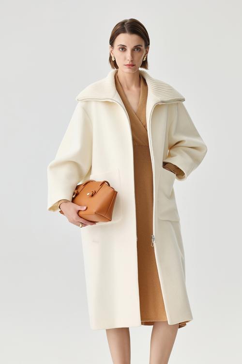 中年女性如何优雅拍照？哪些着装和姿势比较合适