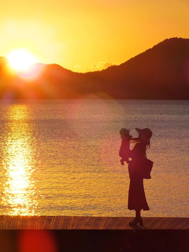 帮妈妈拍照怎么构图？适合选什么背景下